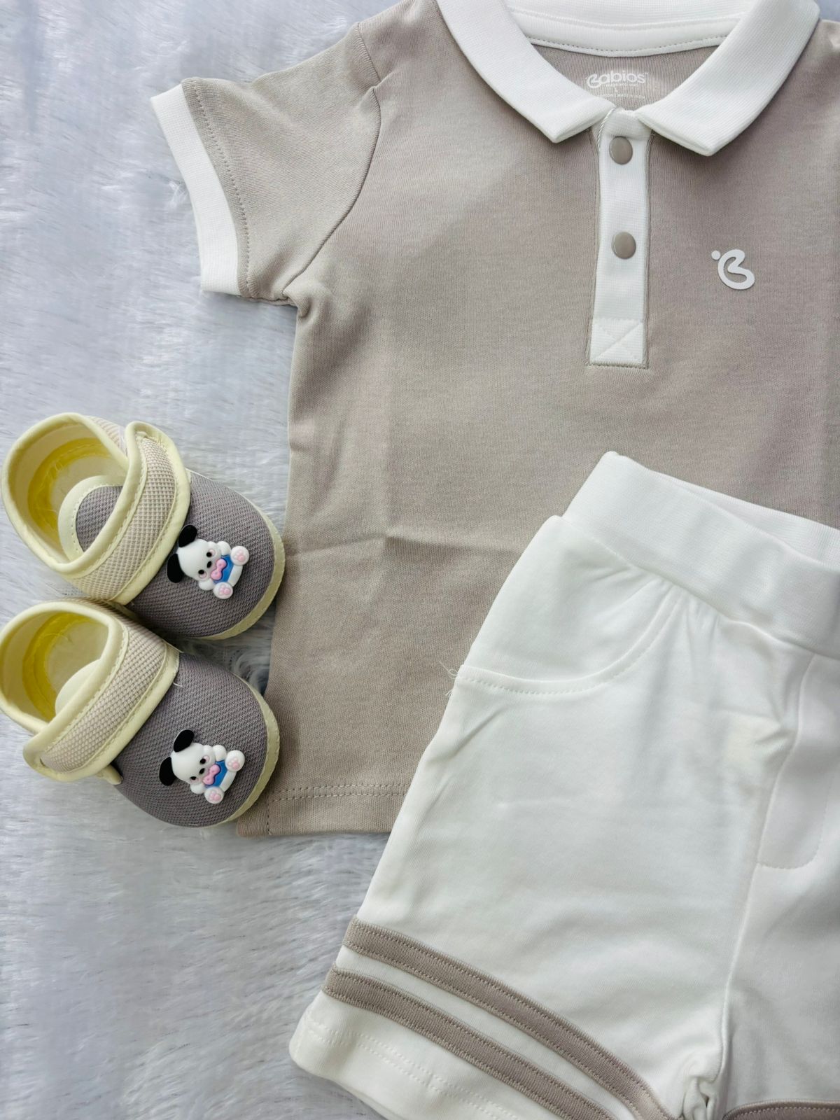 short sleeve t shirts and trousers